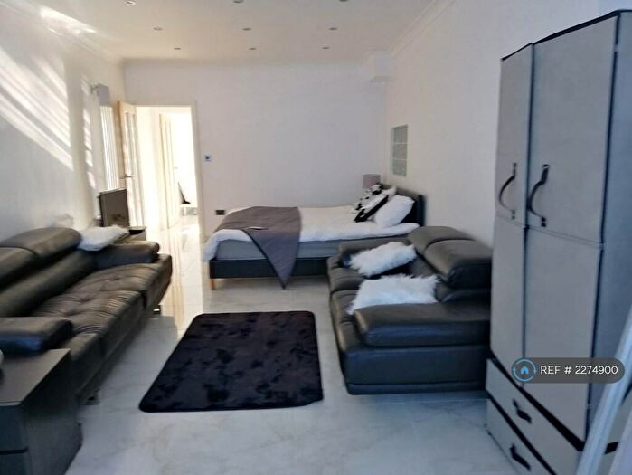 1 Bedroom Flat To Rent In Forest Rise, London, E17