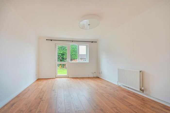 2 Bedroom Semi-Detached House To Rent In Speedwell Close, Merrow, Merrow, Guildford, GU4