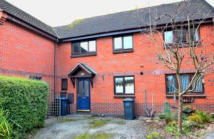 2 Bedroom House To Rent In The Square, Stockton, CV47