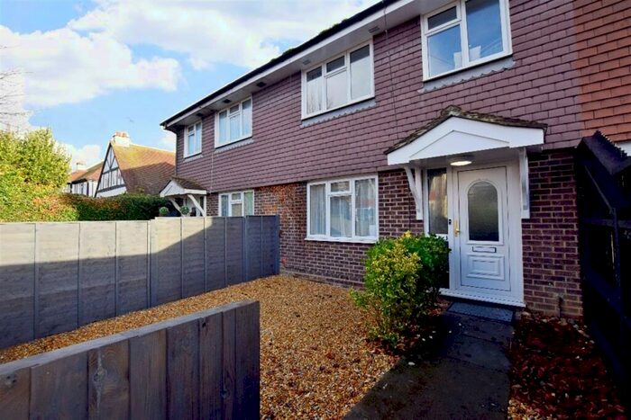 4 Bedroom End Of Terrace House To Rent In Victoria Drive, Bognor Regis, PO21