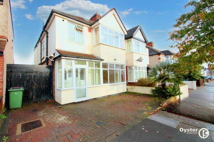 4 Bedroom Semi-Detached House To Rent In Rusland Park Road, Harrow, HA1