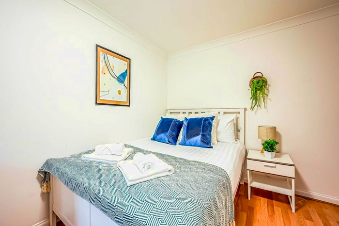 2 Bedroom Flat To Rent In Kelvinhaugh Street, Glasgow, G3