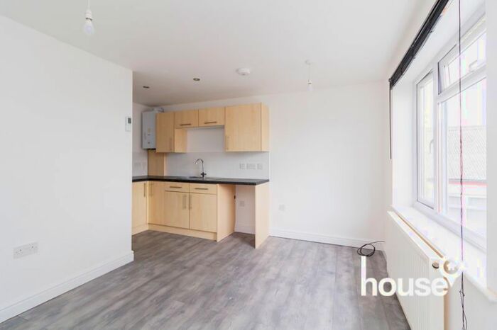 1 Bedroom Flat To Rent In Trinity Road, Sheerness, ME12