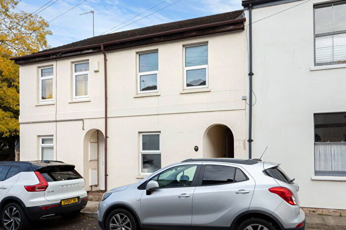 2 Bedroom End Of Terrace House For Sale In York Street, Cheltenham, GL52
