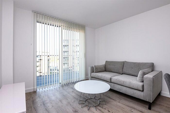 Apartment To Rent In Middlewood Street, Salford, M5