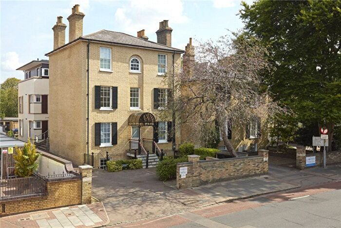 2 Bedroom Flat To Rent In Felbrigge, Hills Road, Cambridge, CB2