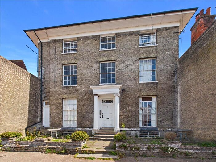 Apartment To Rent In High Street, Hadleigh, Ipswich, Suffolk, IP7