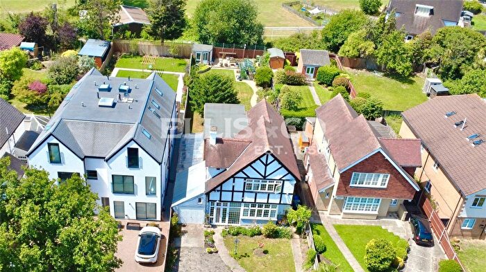 4 Bedroom Detached House For Sale In Oldfield Lane North, Greenford, UB6