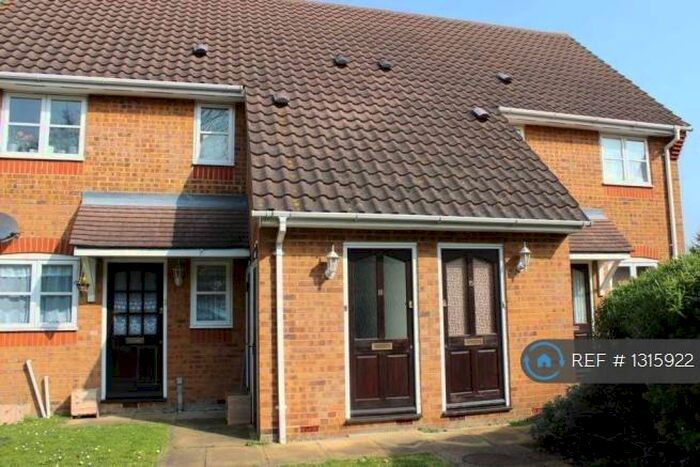 1 Bedroom Maisonette To Rent In Philimore Close, London, SE18