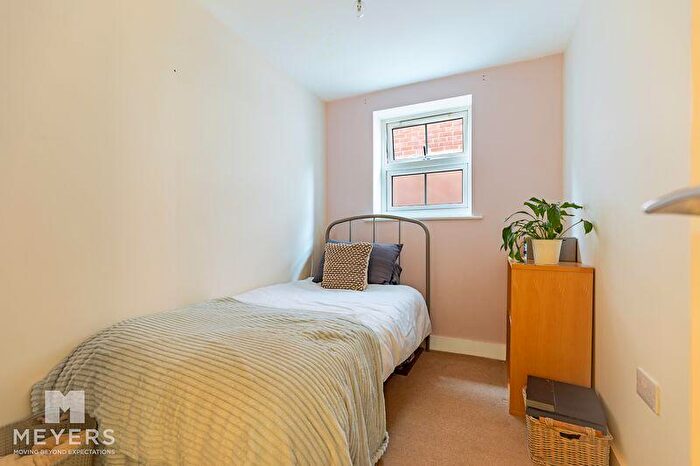 2 Bedroom Flat For Sale In Lowther Road, Charminster, BH8
