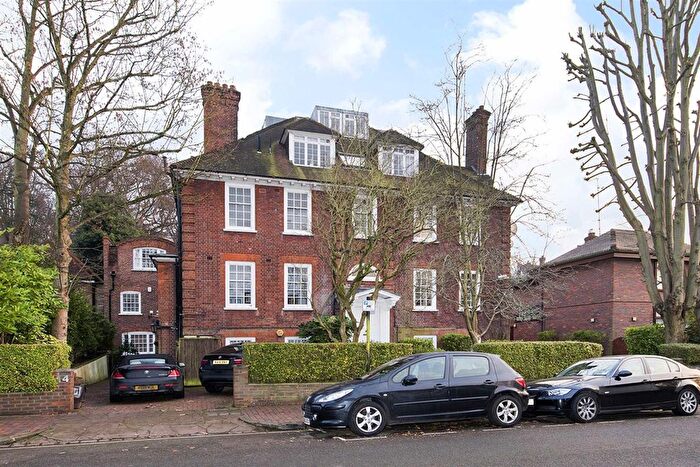 3 Bedroom Flat For Sale In Redington Gardens, Hampstead, London, NW3