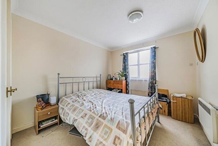 1 Bedroom Flat To Rent In Lenelby Road Surbiton, KT6