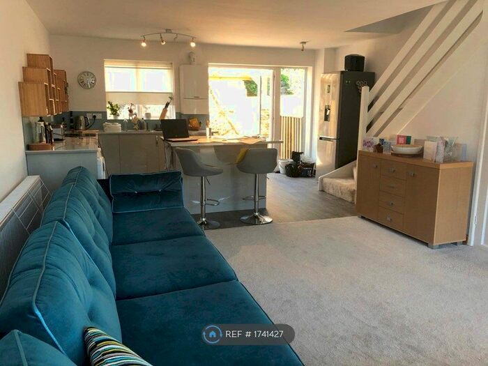 3 Bedroom Terraced House To Rent In Gloucester Road, Exeter, EX4