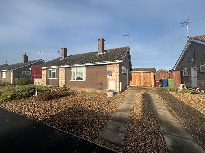 2 Bedroom Semi-Detached Bungalow For Sale In Horsegate Gardens, Chatteris, Cambs., PE16