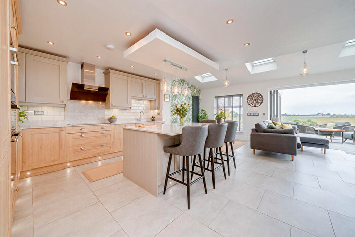 4 Bedroom Detached House For Sale In Spinners Avenue, Scholes, BD19