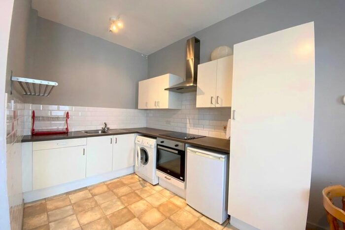 2 Bedroom Flat To Rent In Langdon Street, Sheffield, S11