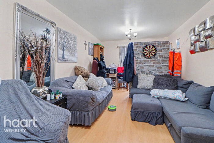 2 Bedroom Semi-Detached House For Sale In Quainton Street, NW10