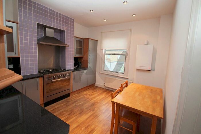 1 Bedroom Flat To Rent In Mackenzie Road, London, N7