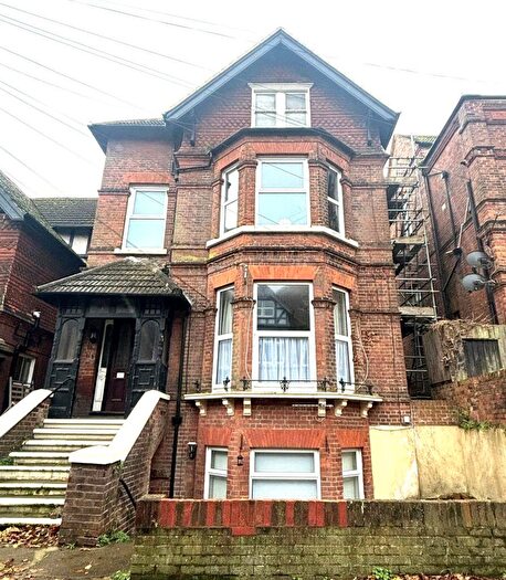 1 Bedroom Flat To Rent In Millfield Folkestone, CT20