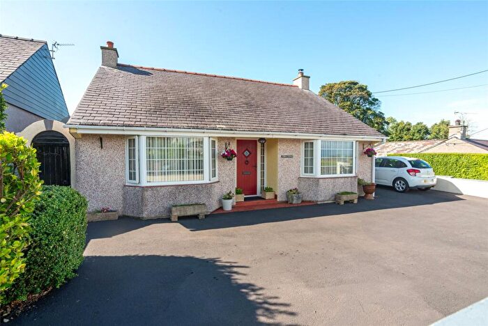 3 Bedroom Bungalow For Sale In Rhostrehwfa, Llangefni, Isle Of Anglesey, LL77