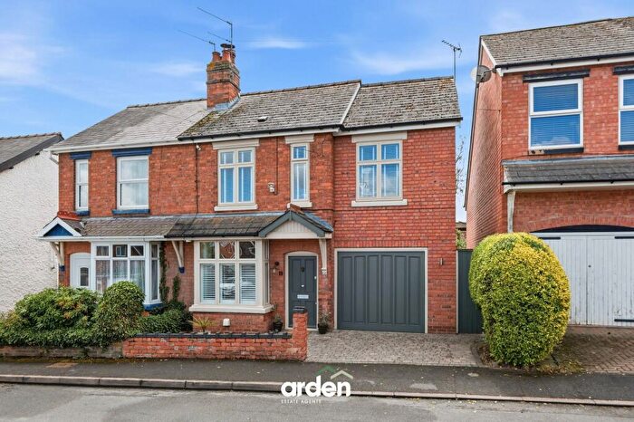 3 Bedroom Semi Detached House For Sale In Manor Road, Studley, B80