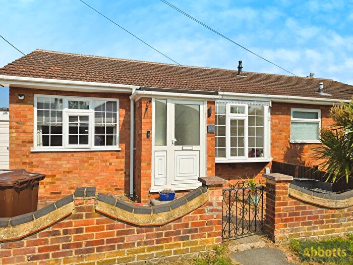 1 Bedroom Semi-Detached Bungalow To Rent In Borrett Avenue, Canvey Island, SS8