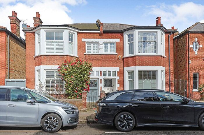 2 Bedroom Flat To Rent In Hotham Road, Putney, SW15