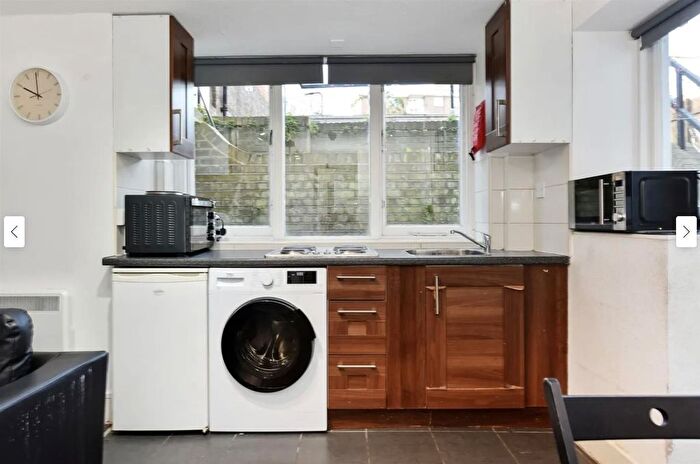 1 Bedroom Flat To Rent In Crowndale Road, London, NW1