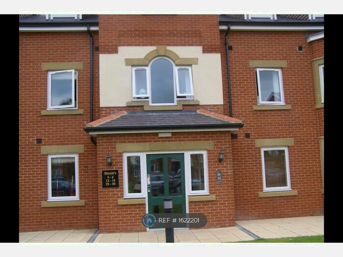 2 Bedroom Flat To Rent In Cambridge Square, Middlesbrough, TS5