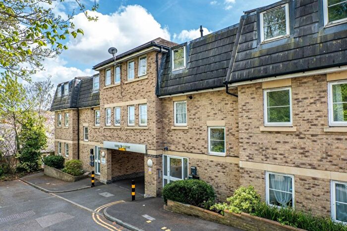 2 Bedroom Flat For Sale In Basi Court, Rochester, ME1