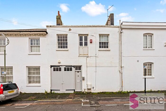 2 Bedroom Flat To Rent In Eastern Place, Brighton, East Sussex, BN2