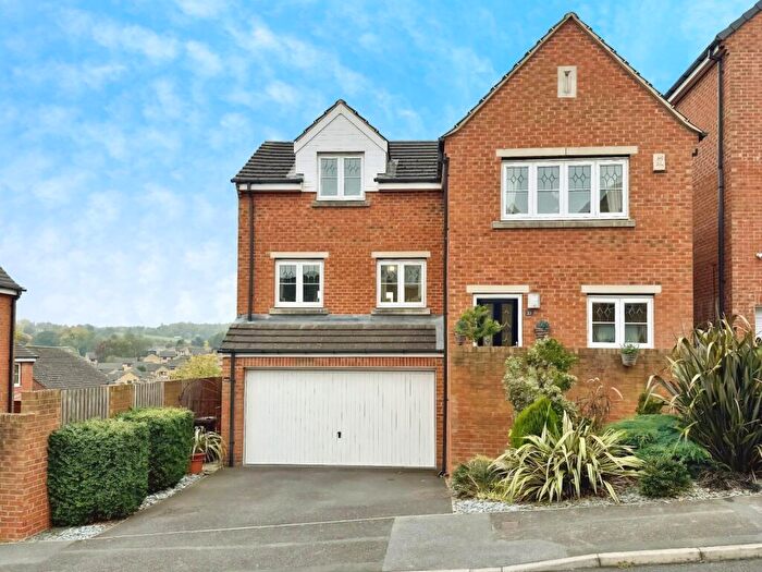 4 Bedroom Detached House For Sale In Bream Avenue, Cleckheaton, BD19