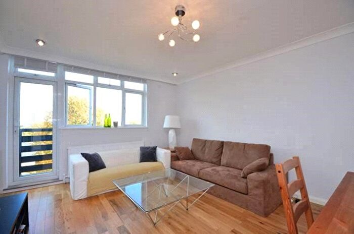 2 Bedroom Flat To Rent In Haverstock Hill, Belsize Park, London, NW3