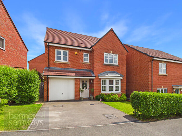 4 Bedroom Detached House For Sale In Bower Close, Ashbourne, DE6