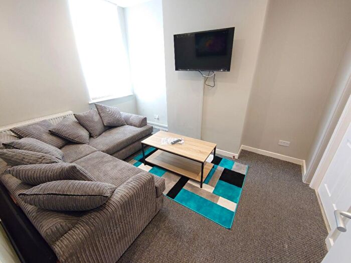 4 Bedroom Terraced House To Rent In Cotswold Street, Liverpool, L7