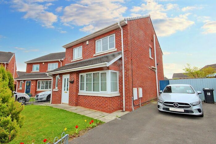 4 Bedroom Detached House To Rent In Lysander Drive, Padgate, Warrington, WA2