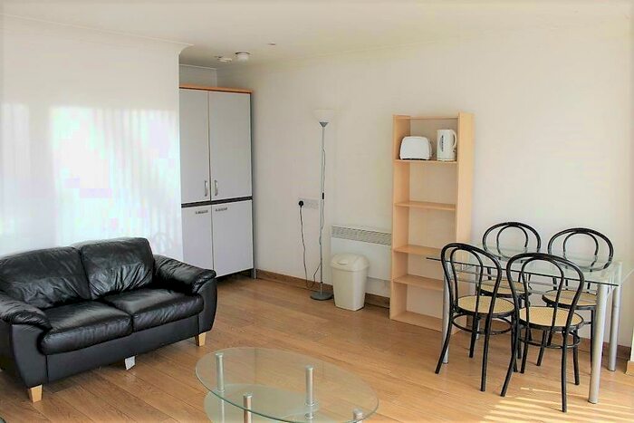 2 Bedroom Flat To Rent In Citispace South, Regent Street, Leeds, LS2