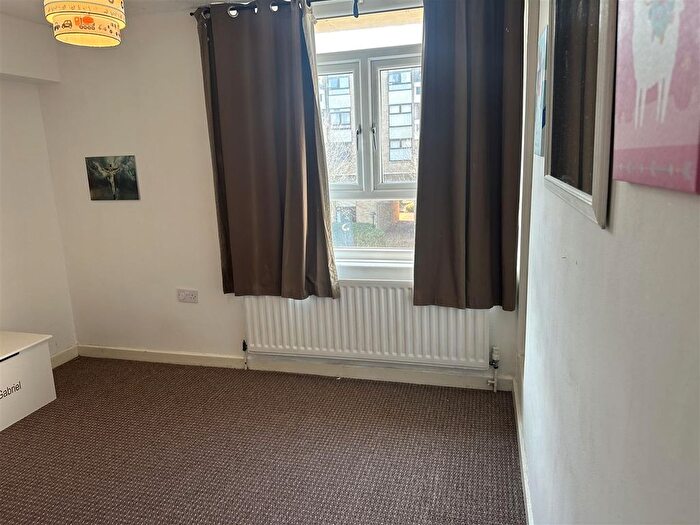 2 Bedroom Flat To Rent In Kenilworth Court, Washington, NE37