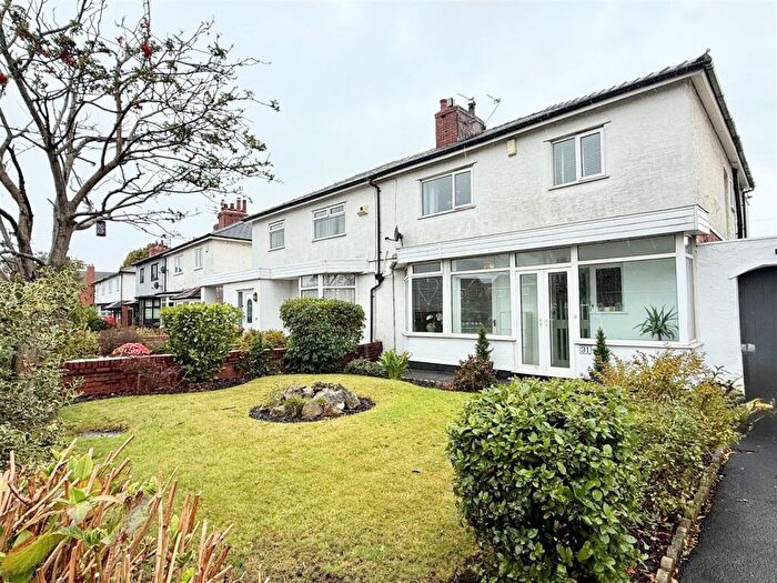 4 Bedroom Semi-Detached House For Sale In Preston Road, Lytham, FY8