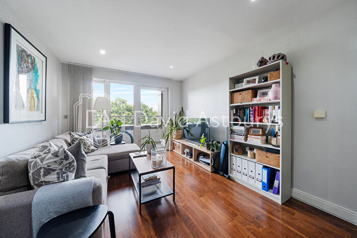 1 Bedroom Flat To Rent In Lough Road, Islington, London, N7