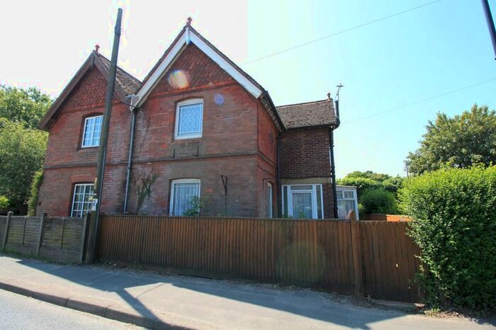 3 Bedroom Semi-Detached House To Rent In High Street, Botley, Southampton, SO30
