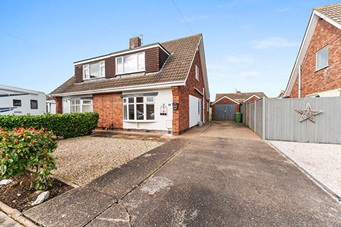 3 Bedroom Semi-Detached House For Sale In Belmont Close, Cleethorpes, DN35