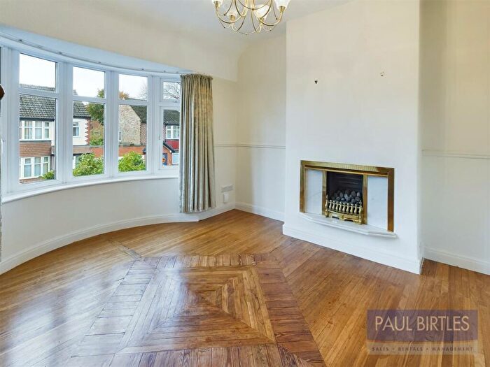 2 Bedroom Flat To Rent In Thorne Avenue, Flixton, Manchester, M41