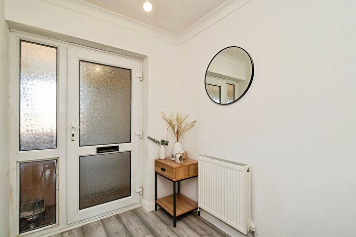 3 Bedroom Semi Detached House For Sale In Rosedale Gardens, Belton, Great Yarmouth, NR31