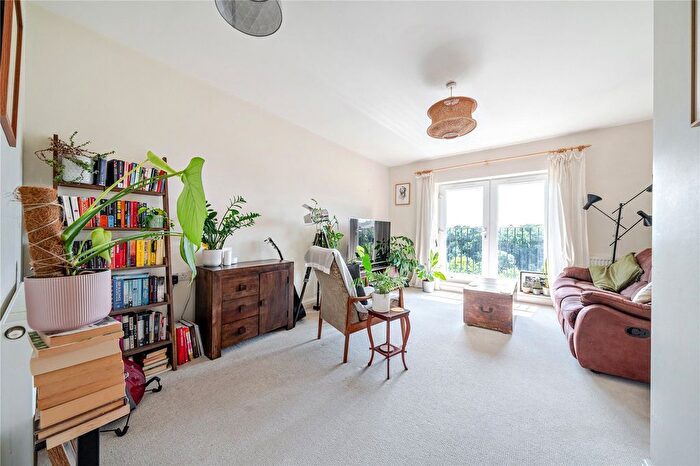 2 Bedroom Flat For Sale In Valley Heights, Bishopsworth Road, BS13