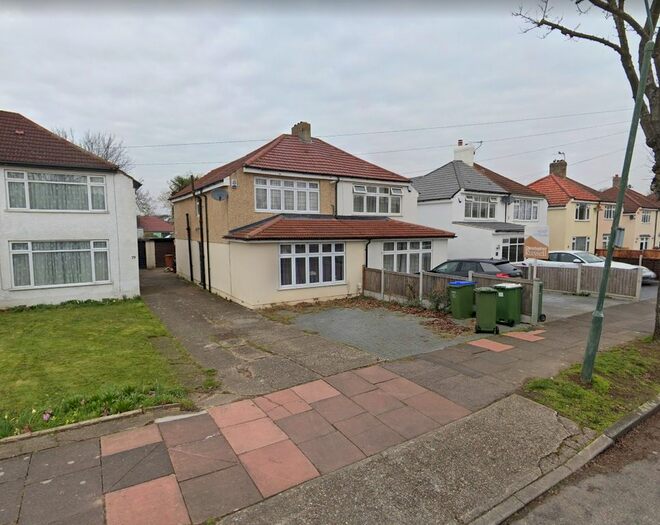 3 Bedroom Semi-Detached House To Rent In Wyncham Avenue, Sidcup, DA15