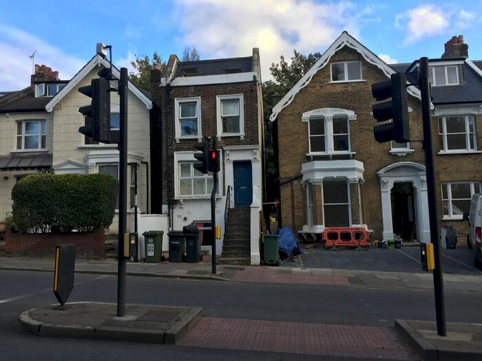2 Bedroom Flat To Rent In Lewisham Road, London, SE13