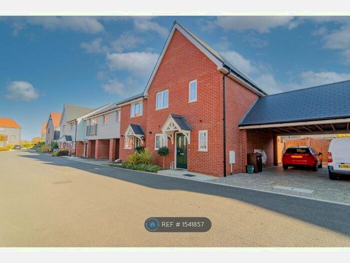 3 Bedroom Semi-Detached House To Rent In Ben Wilson Link, Springfield, Chelmsford, CM1