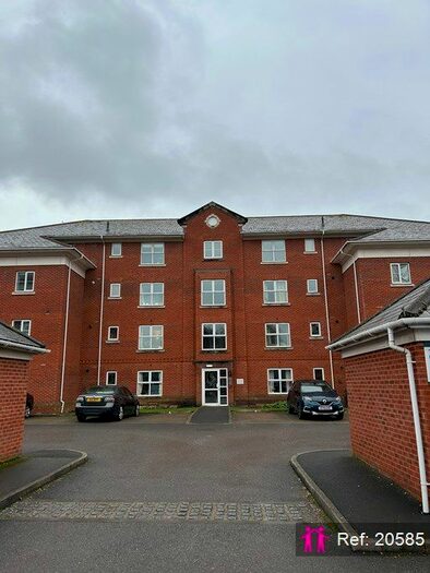 2 Bedroom Flat To Rent In Thornycroft Close, Newbury, RG14