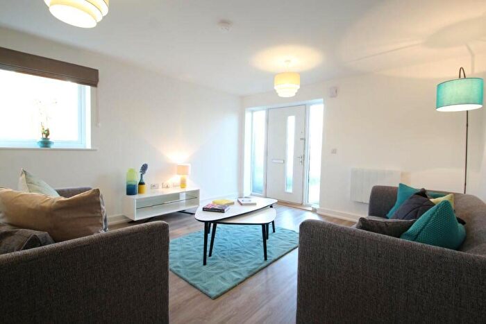 1 Bedroom Maisonette To Rent In Pondtail Avenue, Crawley, West Sussex, RH12